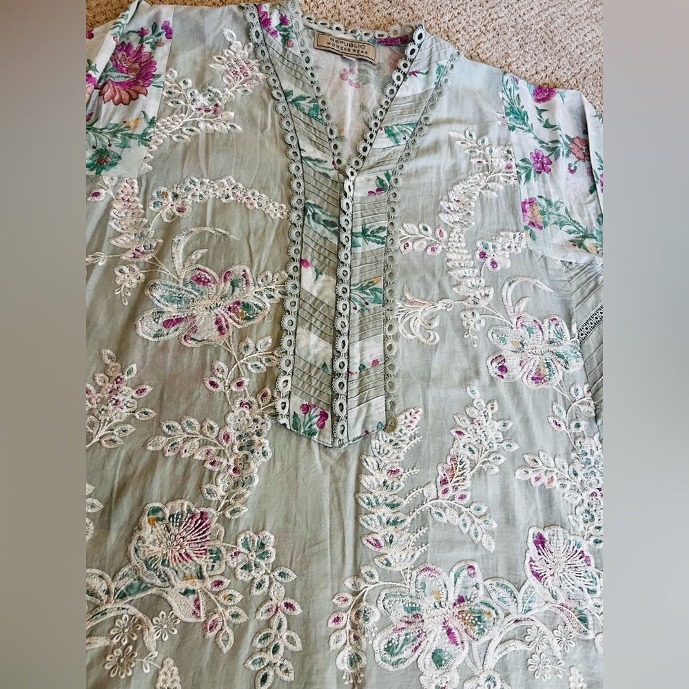 Embroidered Kurta Set brand Republic womenswear Pakistani Indian dress - Picture 14 of 14